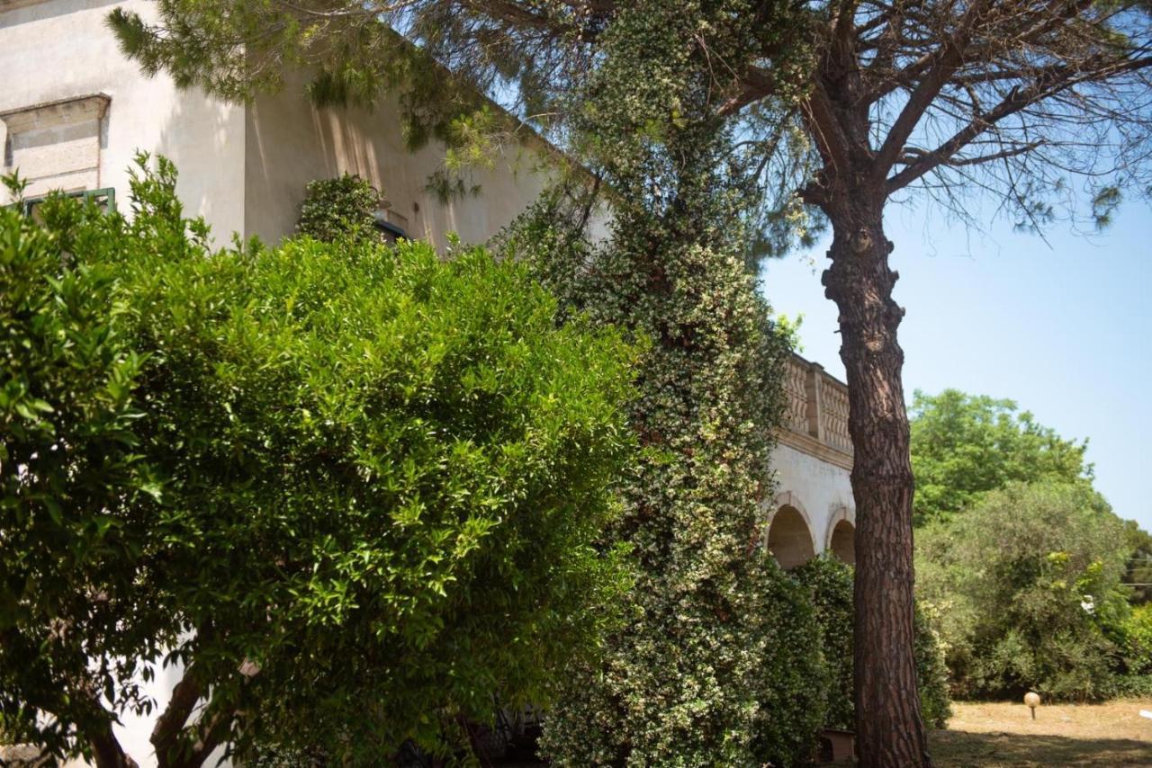 Villa Encantamiento - Dimora Gelsomino - Masseria Storica Nel Cuore Della Puglia Con Piscina Latiano Exterior foto