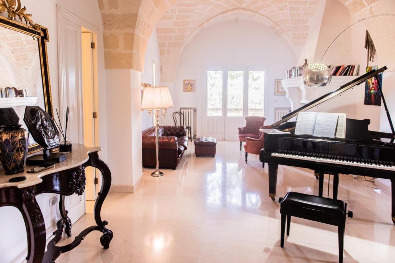 Villa Encantamiento - Dimora Gelsomino - Masseria Storica Nel Cuore Della Puglia Con Piscina Latiano Exterior foto